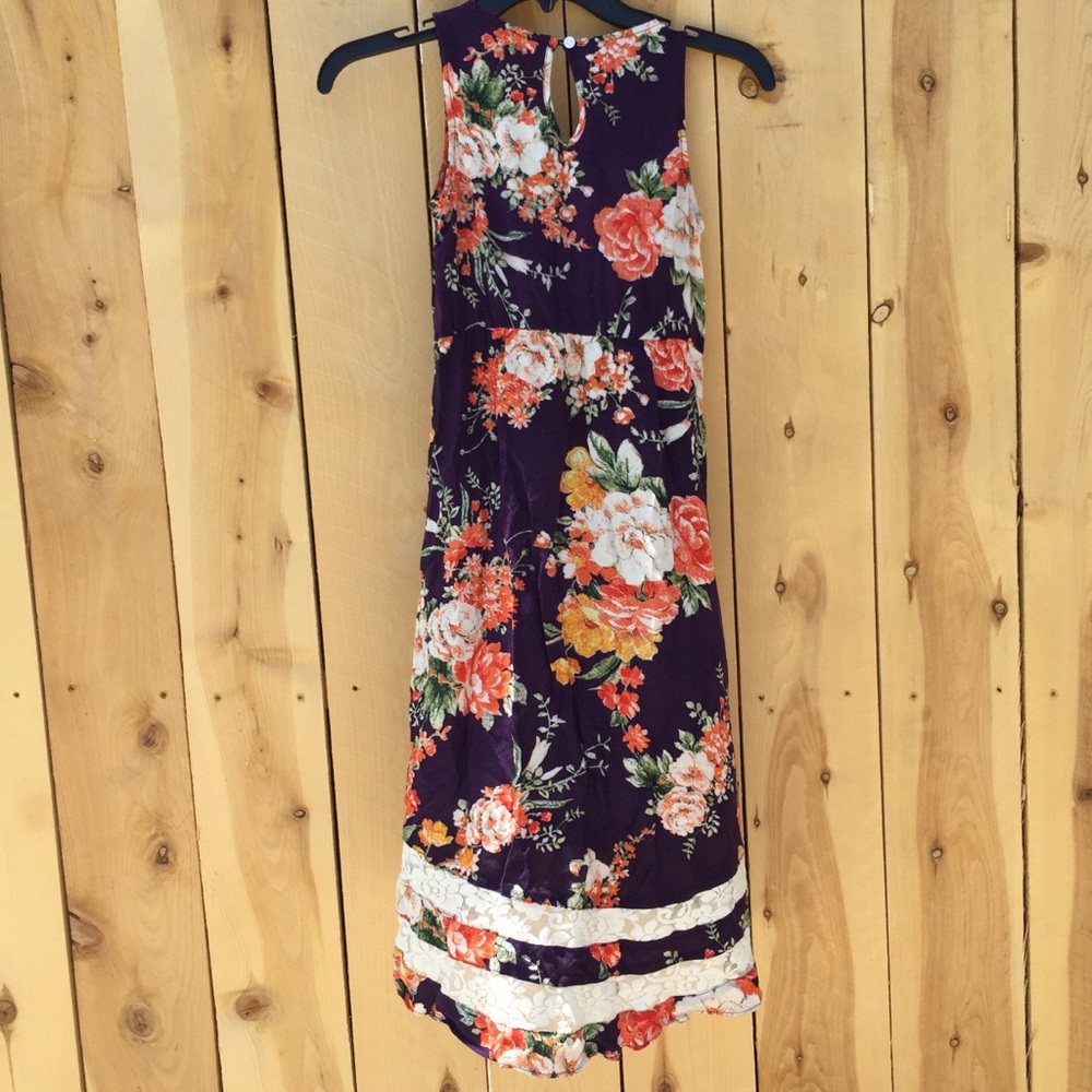 Dress - Picture 5 of 6